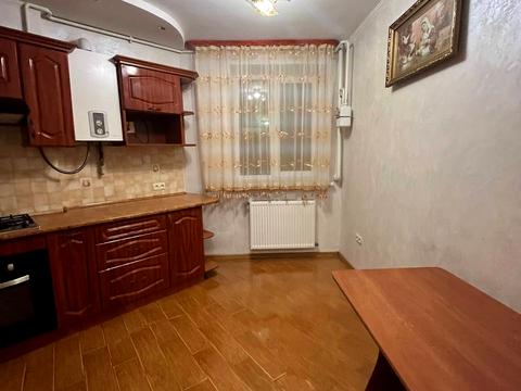 квартира за адресою Василя Симоненка вул., 31