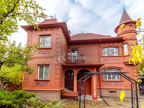 будинок за адресою Богатирська вул., 1