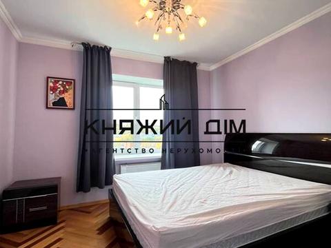 квартира за адресою Лабораторна вул., 26-А