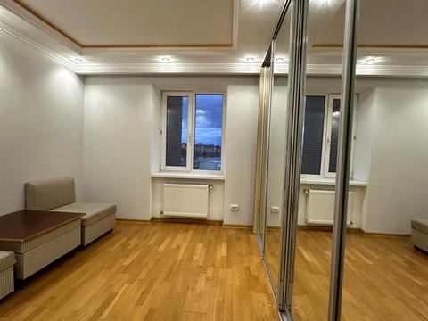 квартира за адресою Тролейбусна вул., 15