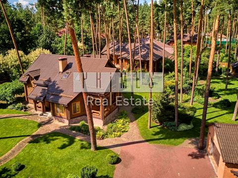 дом по адресу Плютовская ул.