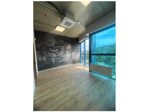 комерційна за адресою Вишгородська вул., 45