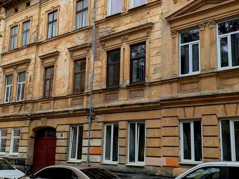 квартира за адресою Жовківська вул. (Декабристів), 7