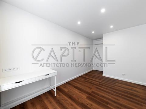 квартира за адресою Причальна вул., 14