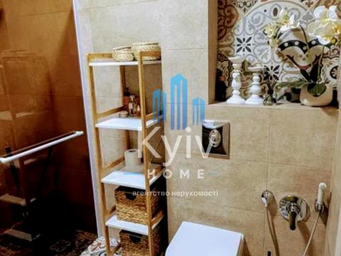 будинок за адресою Соборна вул. ()