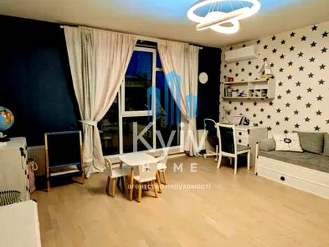 будинок за адресою Соборна вул. ()