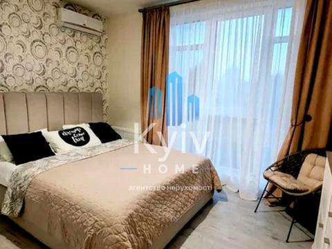 будинок за адресою Соборна вул. ()