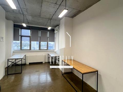 комерційна за адресою Велика Васильківська вул. (Червоноармійська), 72