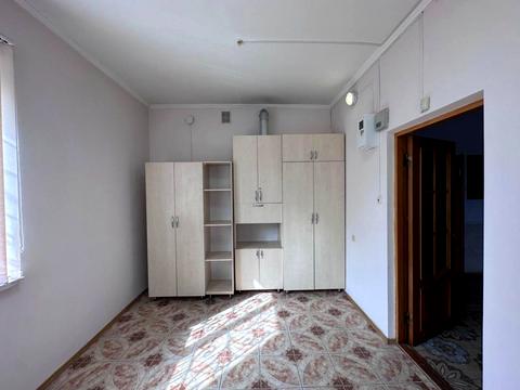 комерційна за адресою Подільська вул., 1