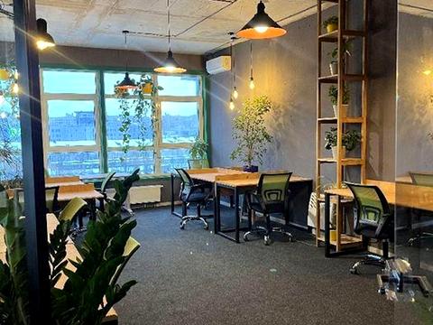 комерційна за адресою Кловський узвіз (Кловський), 7