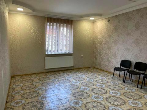 комерційна за адресою Подільська вул., 1