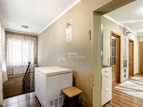 будинок за адресою Вишнева, 5