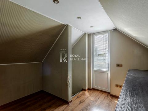 будинок за адресою Вишнева, 5