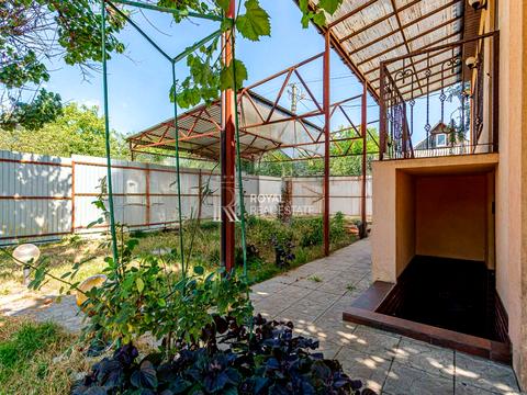 будинок за адресою Вишнева, 5