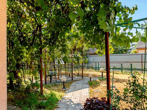 будинок за адресою Вишнева, 5