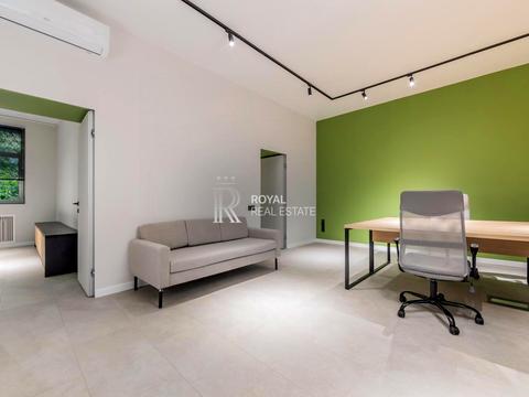 комерційна за адресою Богдана Хмельницького вул., 9