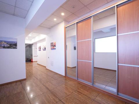 комерційна за адресою Велика Васильківська вул. (Червоноармійська), 72