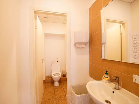 комерційна за адресою Велика Васильківська вул. (Червоноармійська), 72