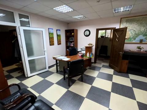 коммерческая по адресу Довженко ул., 6а