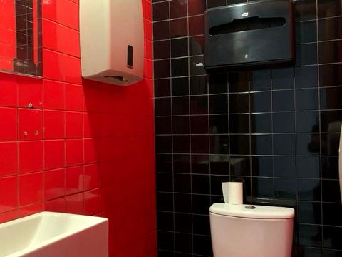 комерційна за адресою Святослава Караванського вул. (Жуковського), 38