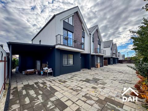 будинок за адресою Янтарна вул.