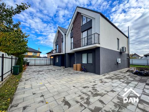 будинок за адресою Янтарна вул.