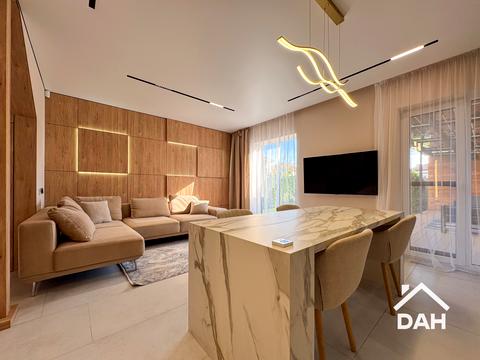 будинок за адресою Янтарна вул.