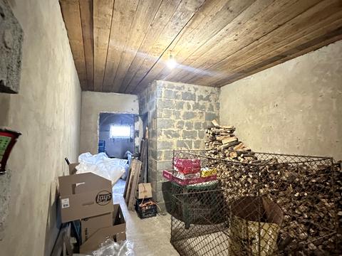 комерційна за адресою мазепи, 36