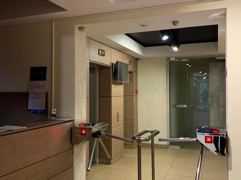 комерційна за адресою Троїцька вул., 33а