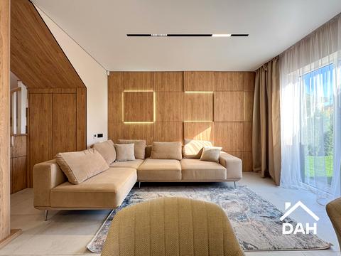 будинок за адресою Янтарна вул.