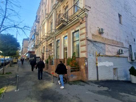 коммерческая по адресу Саксаганского ул., 89