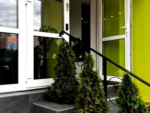 комерційна за адресою Юлії Здановської вул. (Ломоносова), 36-В