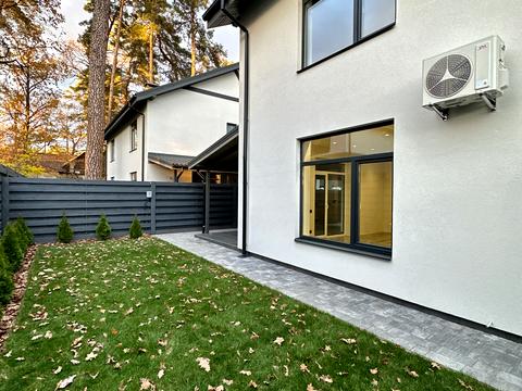 дом по адресу Революції