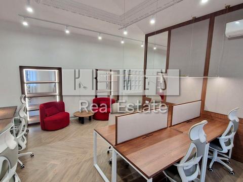 комерційна за адресою Бульварно-Кудрявська вул. (Воровського), 51