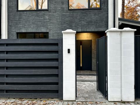 дом по адресу Революції