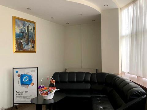 комерційна за адресою Базарна вул., 5/1