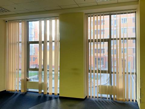 комерційна за адресою Базарна вул., 5/1