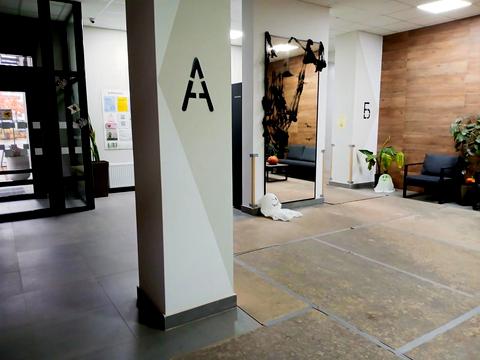 квартира за адресою Олександра Олеся вул., 10