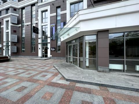 комерційна за адресою Євгена Коновальця вул. (Щорса), 34-А