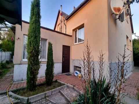 дом по адресу  ул.