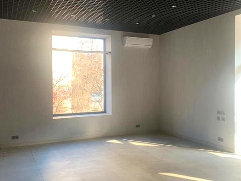 комерційна за адресою Артура Савельєва вул. (Черняховського), 14