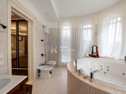 будинок за адресою Оболонська