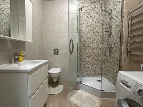 квартира за адресою Зарічна вул., 1