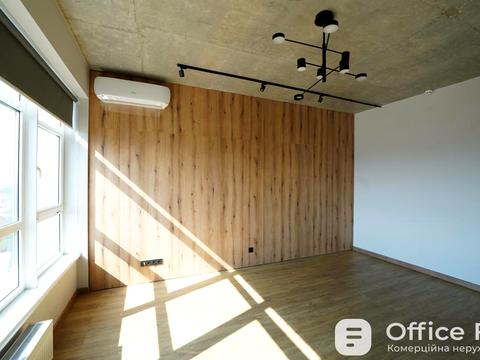 комерційна за адресою Кловський узвіз (Кловський), 7