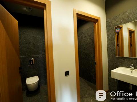 комерційна за адресою Кловський узвіз (Кловський), 7