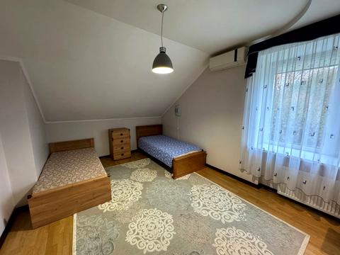 будинок за адресою Київська вул.