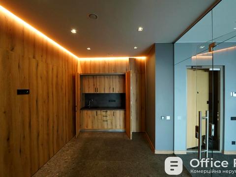 комерційна за адресою Кловський узвіз (Кловський), 7