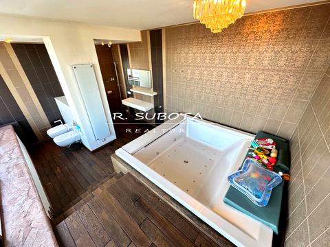 квартира за адресою Академіка Чекмарьова вул., 2