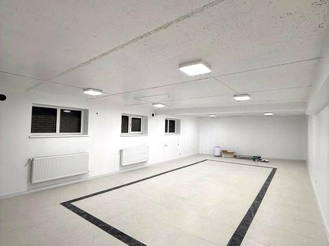 коммерческая по адресу Шопена, 3