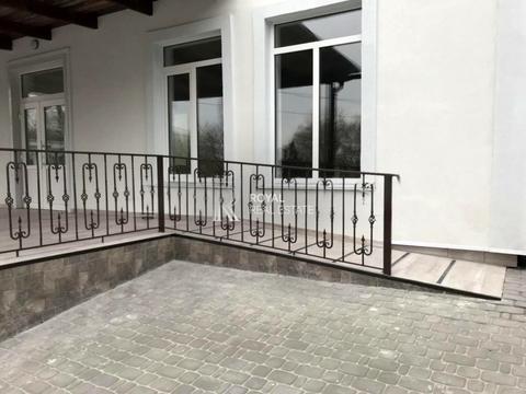 коммерческая по адресу Лауреатская ул., 8